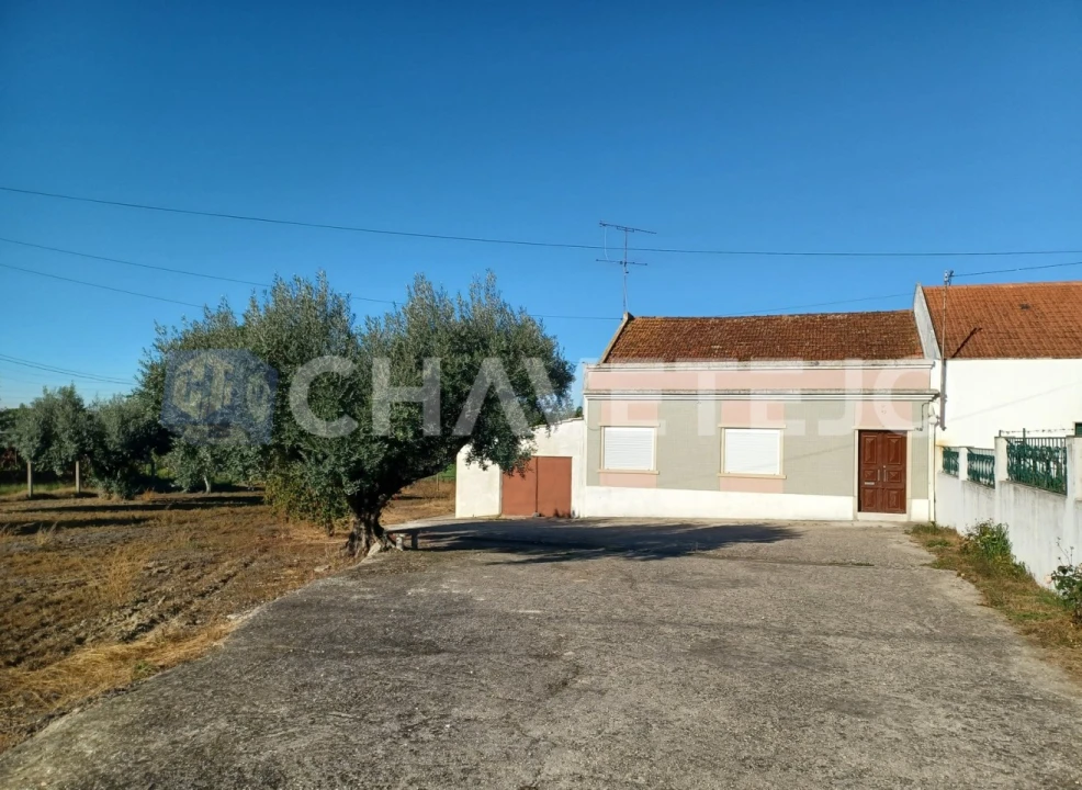 Moradia T3 para Venda em Casais e Alviobeira Foto 1