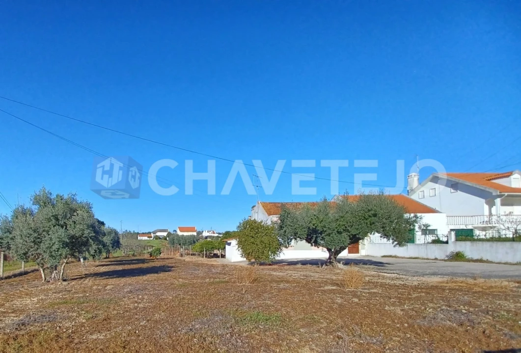 Moradia T3 para Venda em Casais e Alviobeira Foto 18