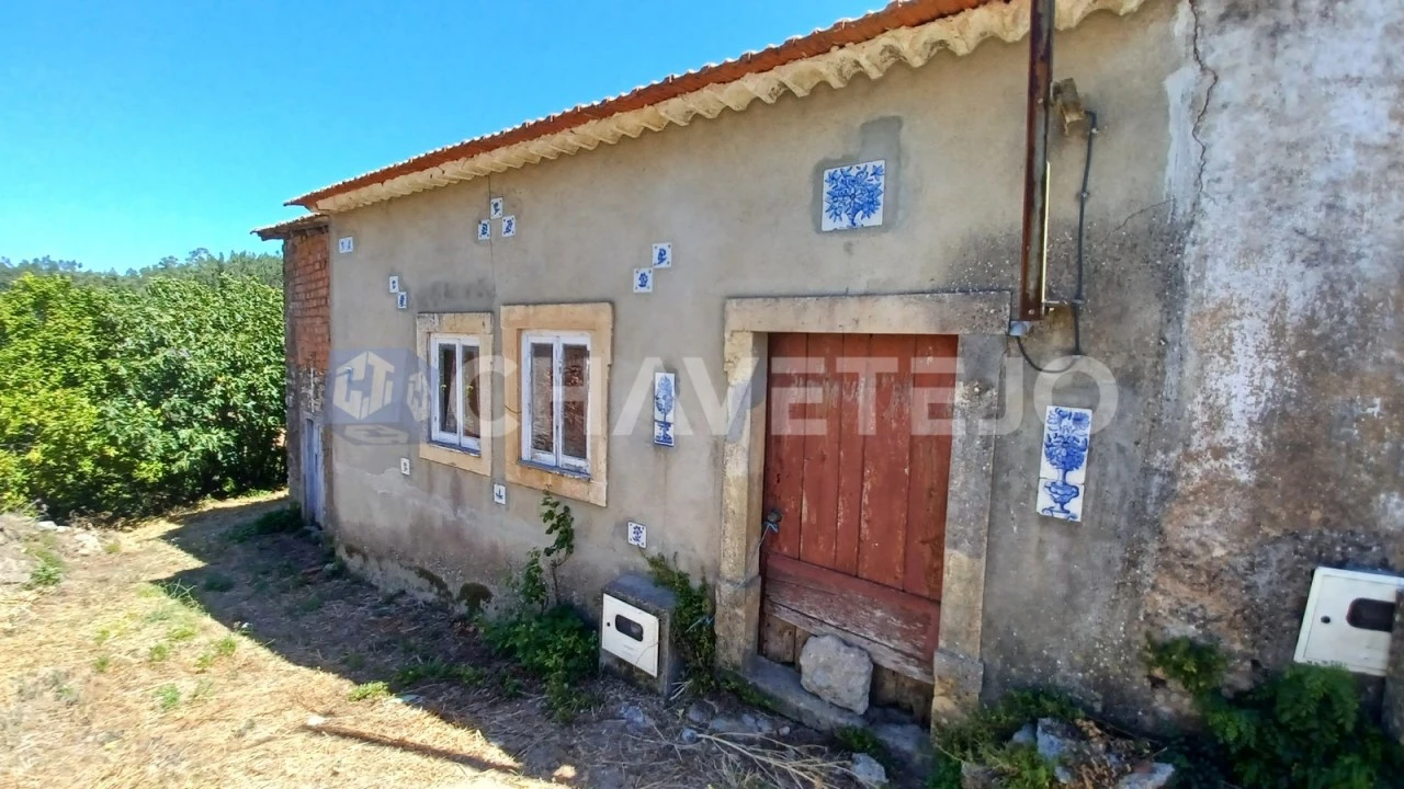 Moradia T3 para Venda em Casais e Alviobeira Foto 4