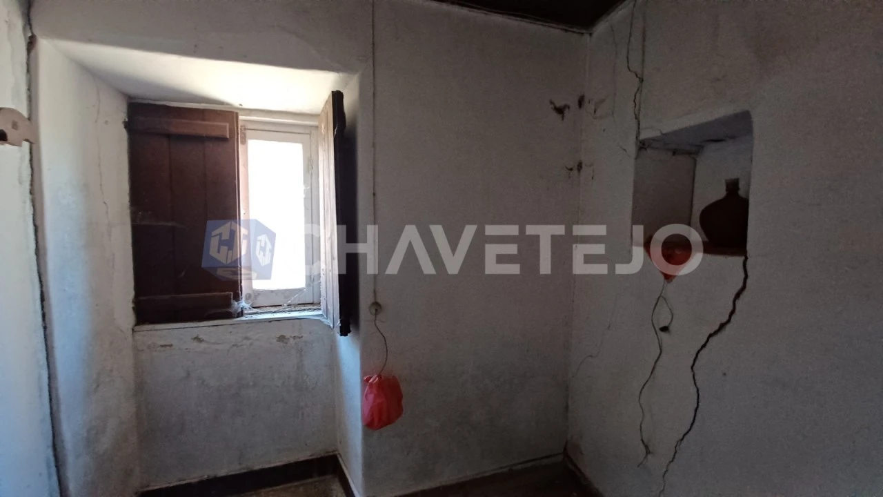 Moradia T3 para Venda em Casais e Alviobeira Foto 17