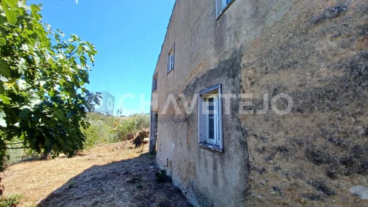 Moradia T3 para Venda em Casais e Alviobeira Foto 23