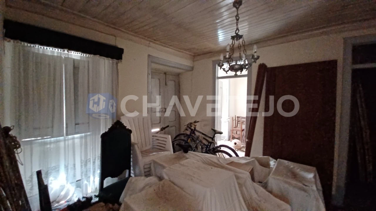 Moradia T3 para Venda em Casais e Alviobeira Foto 34