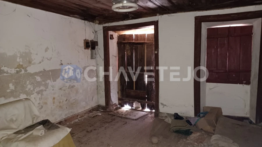 Moradia T3 para Venda em Casais e Alviobeira Foto 13