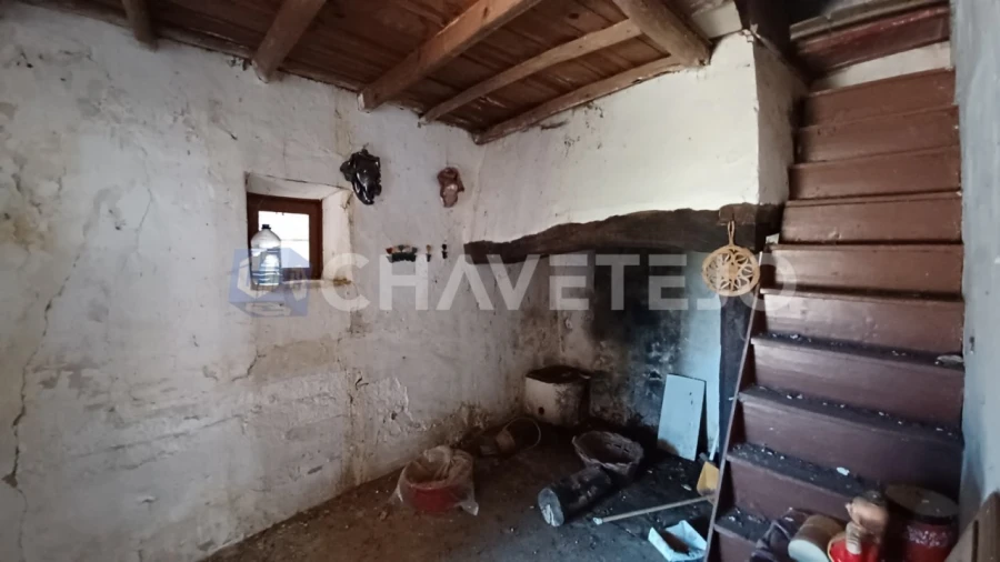 Moradia T3 para Venda em Casais e Alviobeira Foto 14