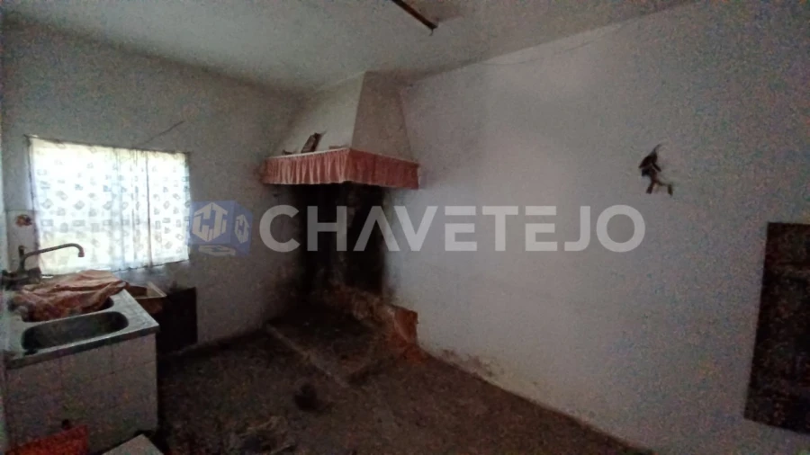 Moradia T3 para Venda em Casais e Alviobeira Foto 28