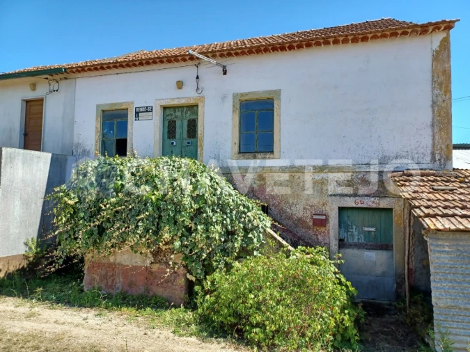 Moradia T2 para Venda em Areias e Pias Foto 1