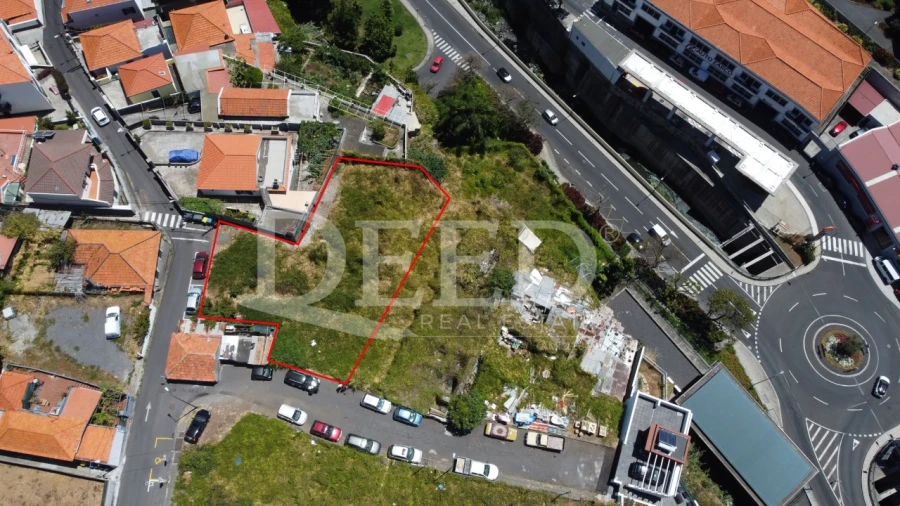 Terreno para Venda em Funchal (São Pedro)