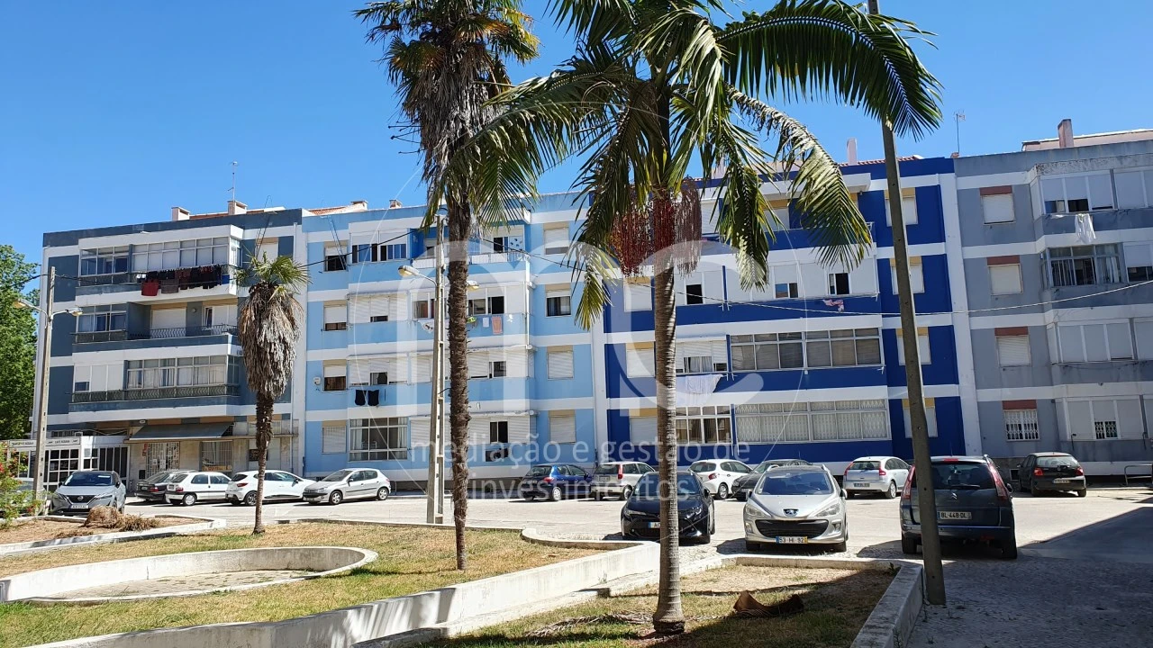Apartamento T2 para Venda em Caparica e Trafaria Foto 2