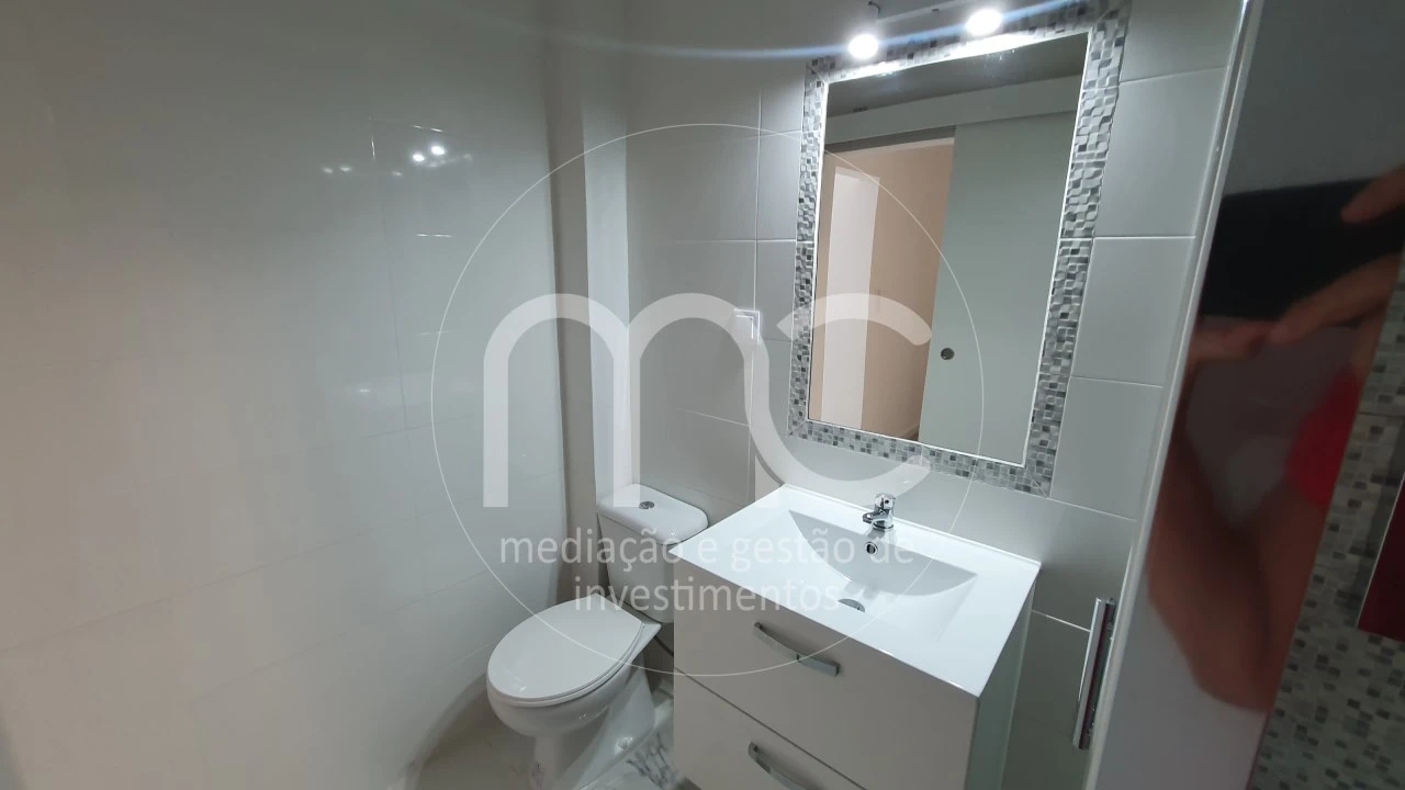 Apartamento T2 para Venda em Caparica e Trafaria Foto 12