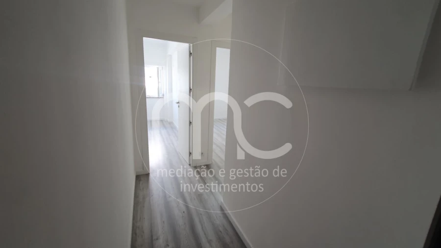 Apartamento T2 para Venda em Caparica e Trafaria Foto 19