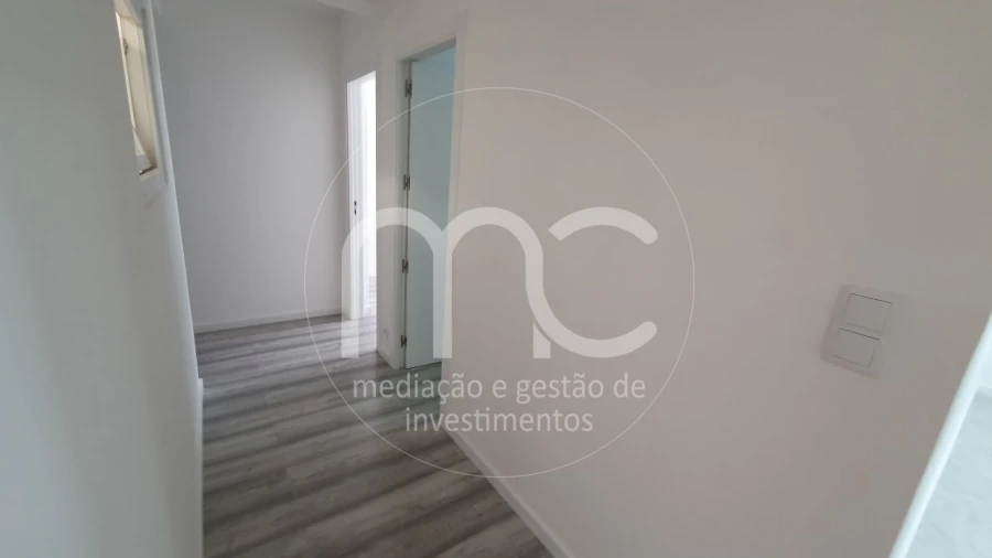 Apartamento T2 para Venda em Caparica e Trafaria Foto 20