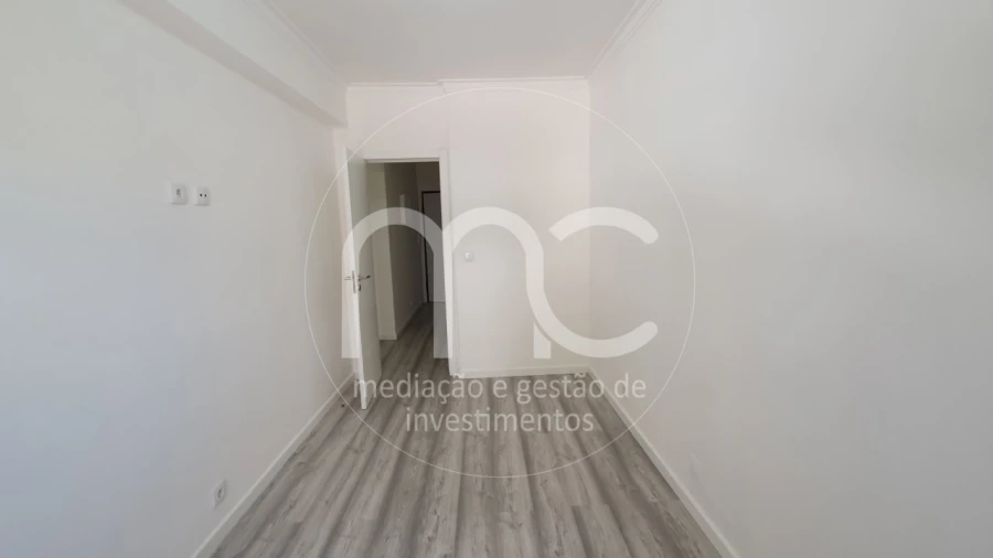 Apartamento T2 para Venda em Caparica e Trafaria Foto 22