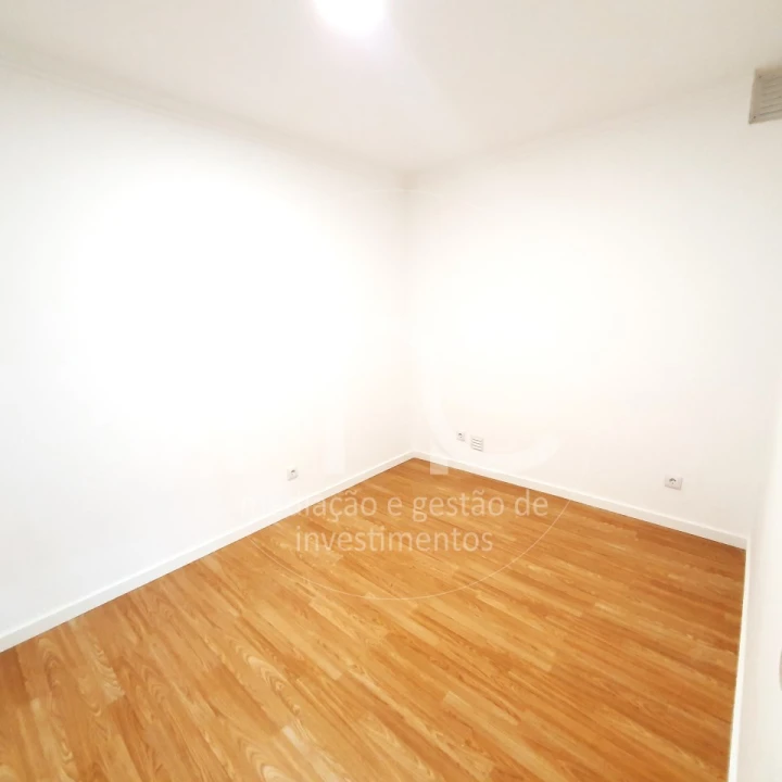 Apartamento T2 para Venda em Algueirão-Mem Martins Foto 11