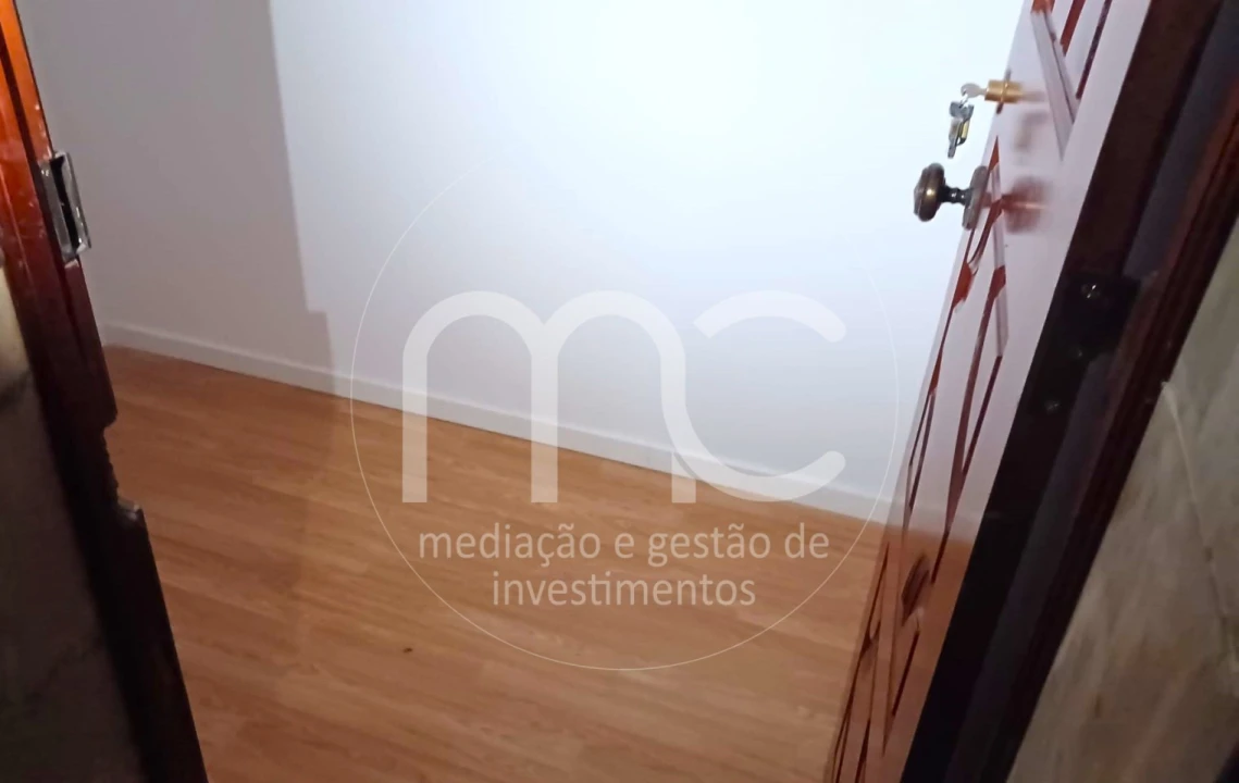 Apartamento T2 para Venda em Algueirão-Mem Martins Foto 23