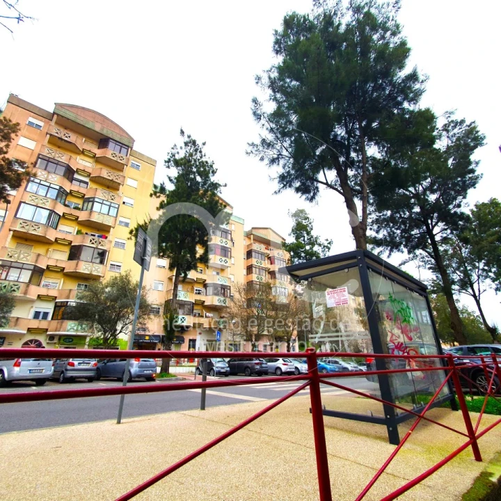 Apartamento T2 para Venda em Algueirão-Mem Martins Foto 25