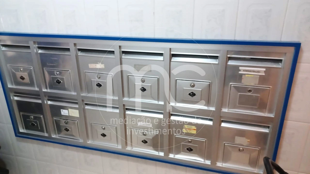 Apartamento T2 para Venda em Algueirão-Mem Martins Foto 28