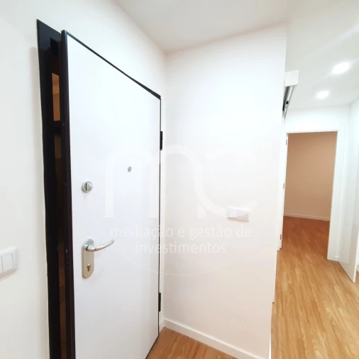 Apartamento T2 para Venda em Algueirão-Mem Martins Foto 4