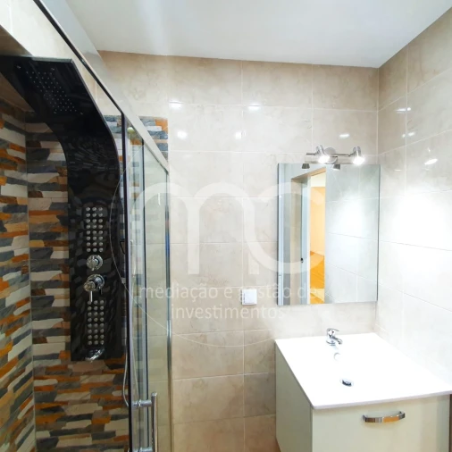 Apartamento T2 para Venda em Algueirão-Mem Martins Foto 15