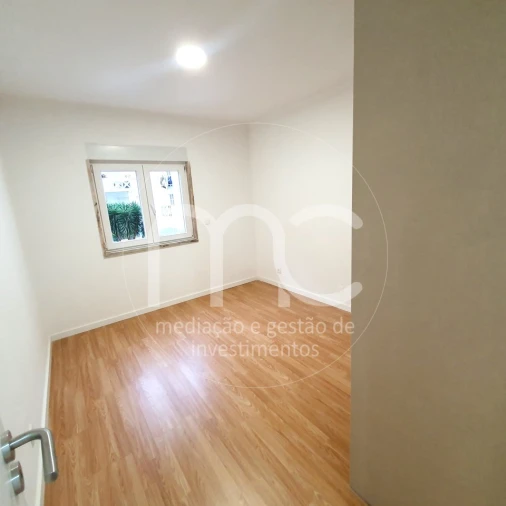 Apartamento T2 para Venda em Algueirão-Mem Martins Foto 18