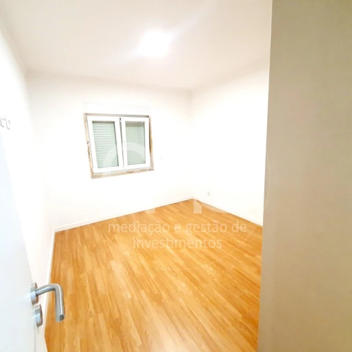 Apartamento T2 para Venda em Algueirão-Mem Martins Foto 19