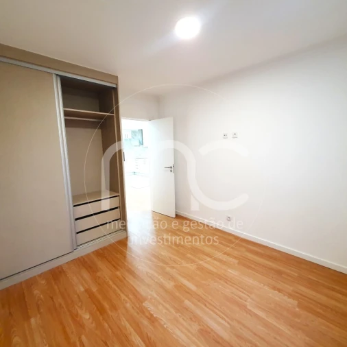 Apartamento T2 para Venda em Algueirão-Mem Martins Foto 20