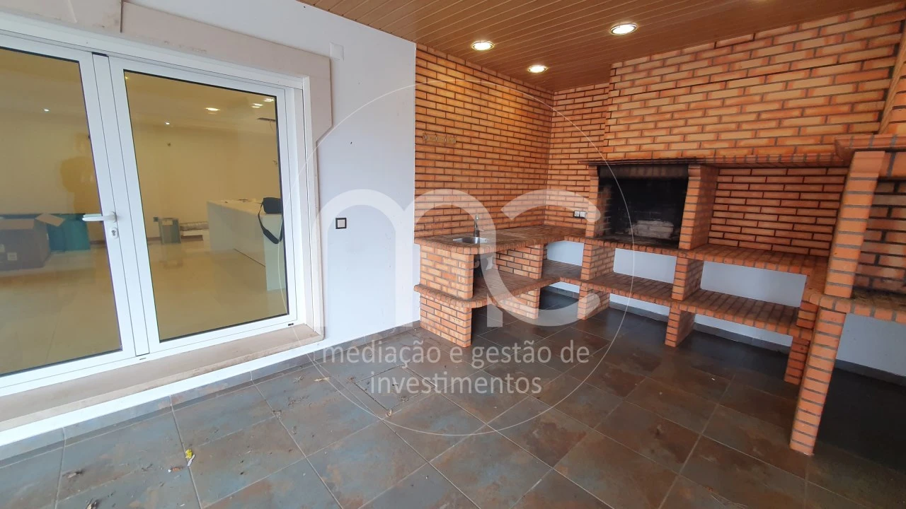 Moradia T7 para Venda em Bidoeira de Cima Foto 11