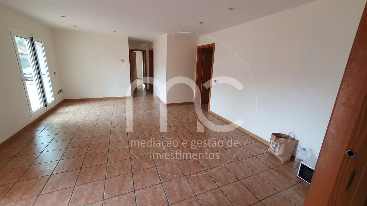 Moradia T7 para Venda em Bidoeira de Cima Foto 9