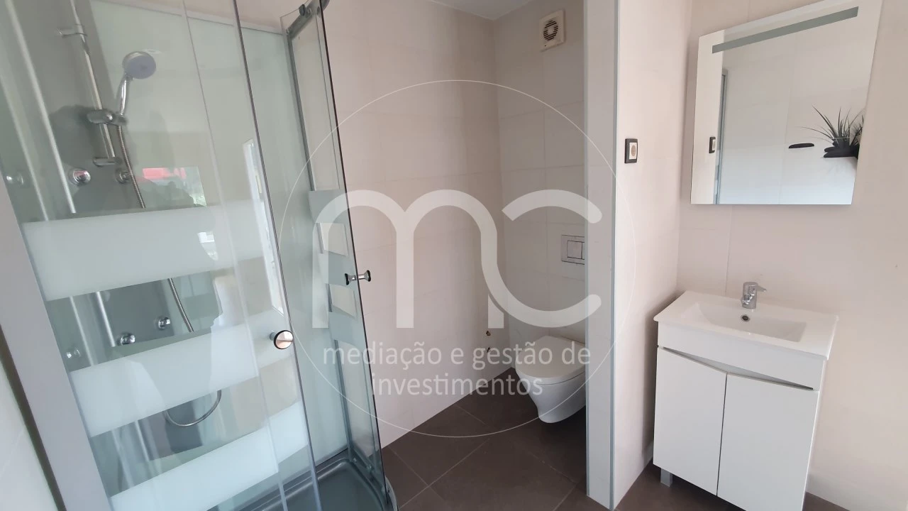 Moradia T7 para Venda em Bidoeira de Cima Foto 33