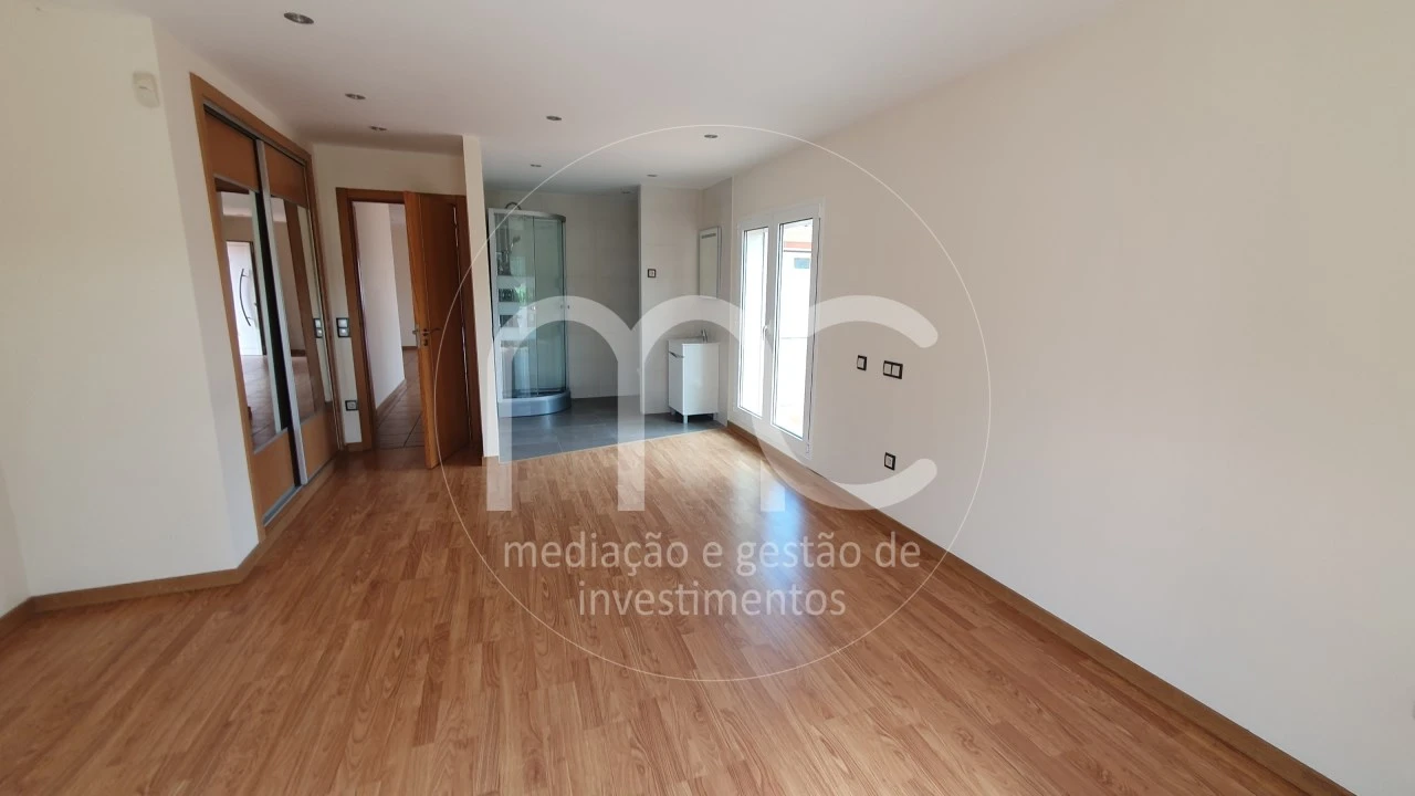 Moradia T7 para Venda em Bidoeira de Cima Foto 35