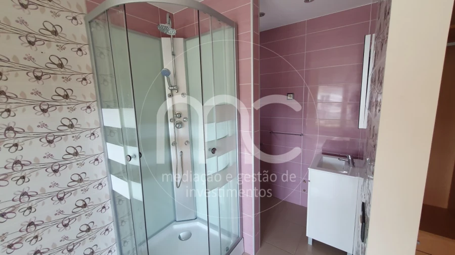 Moradia T7 para Venda em Bidoeira de Cima Foto 24