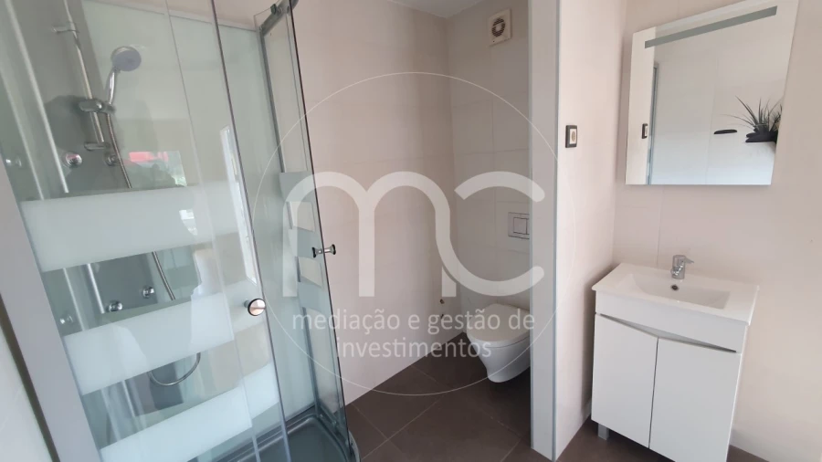 Moradia T7 para Venda em Bidoeira de Cima Foto 33