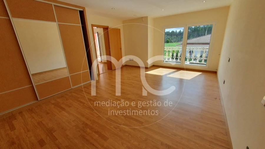 Moradia T7 para Venda em Bidoeira de Cima Foto 59