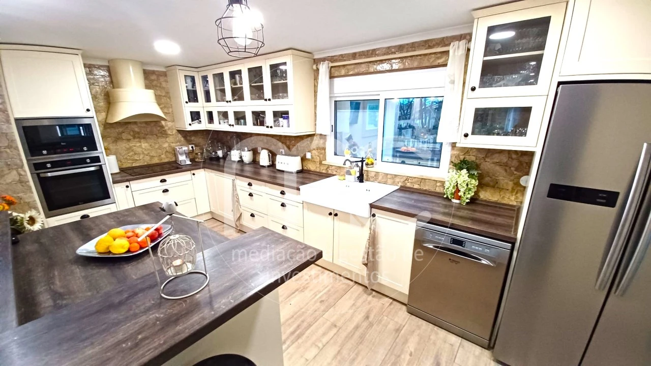 Moradia T3 para Venda em São João das Lampas e Terrugem Foto 9