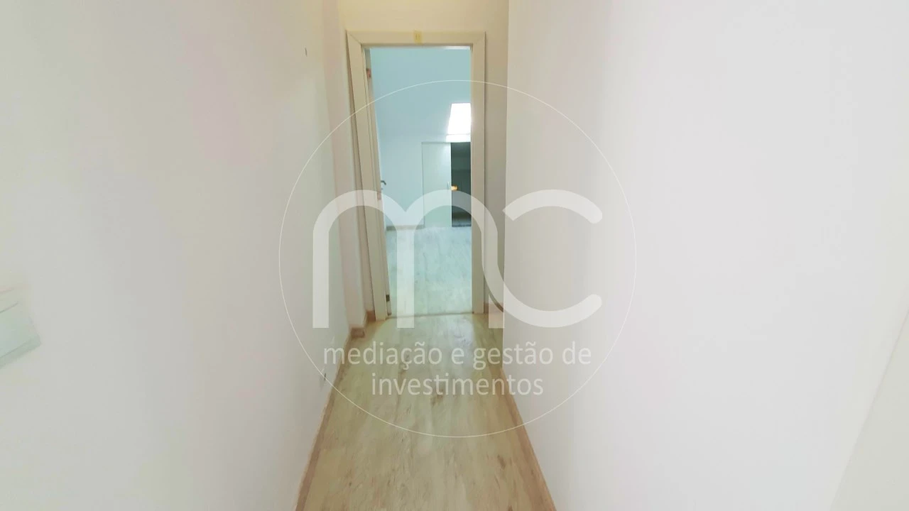 Moradia T9 para Venda em Ajuda Foto 17