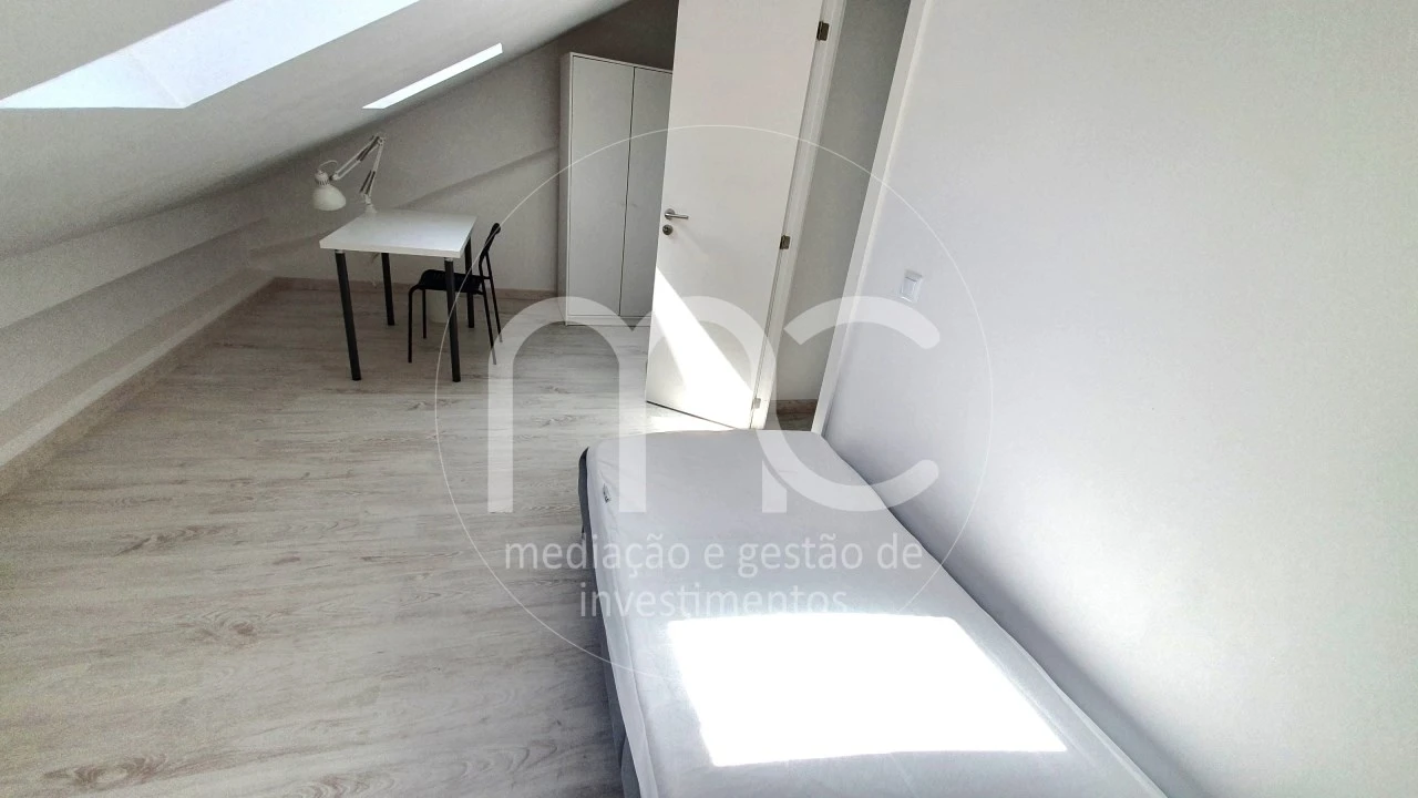 Moradia T9 para Venda em Ajuda Foto 36