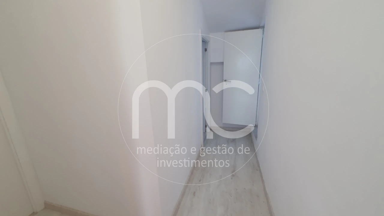 Moradia T9 para Venda em Ajuda Foto 38