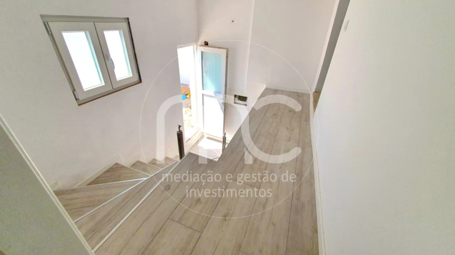 Moradia T9 para Venda em Ajuda Foto 18