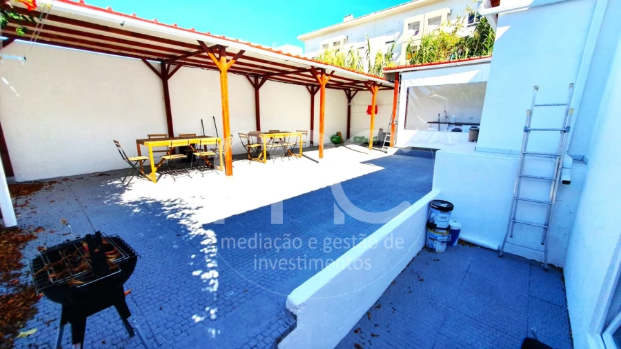 Moradia T9 para Venda em Ajuda Foto 2