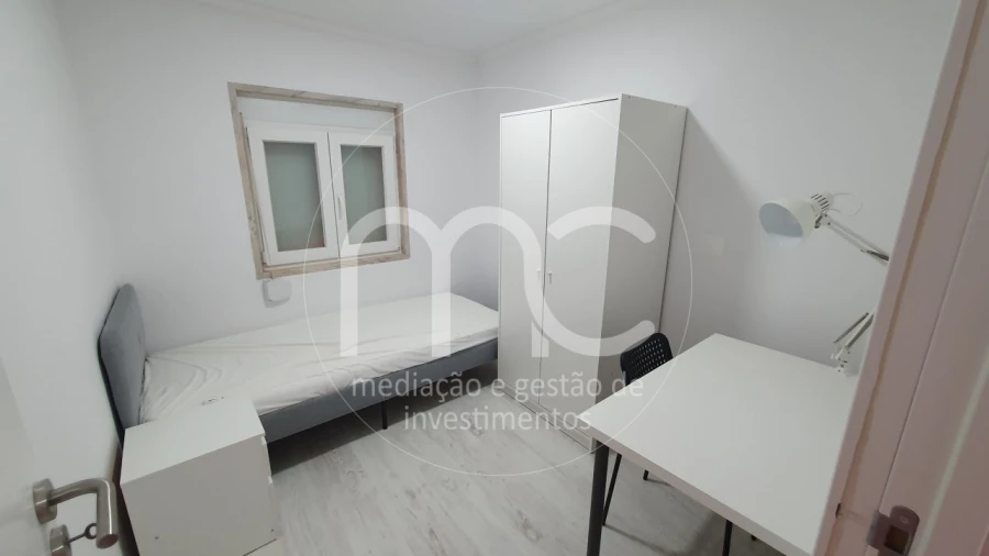 Moradia T9 para Venda em Ajuda Foto 22