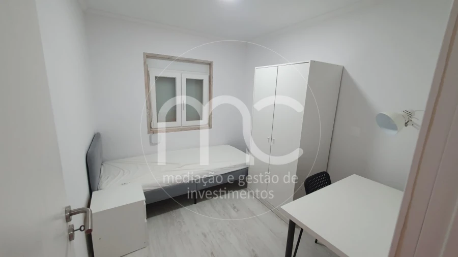 Moradia T9 para Venda em Ajuda Foto 23