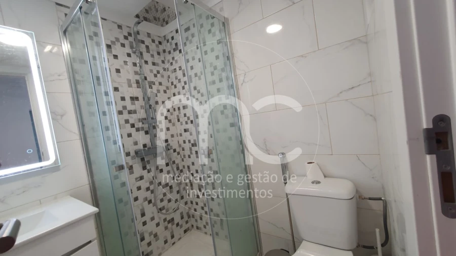 Moradia T9 para Venda em Ajuda Foto 25