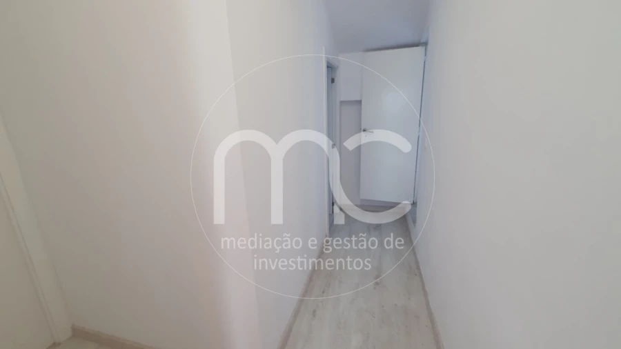 Moradia T9 para Venda em Ajuda Foto 38