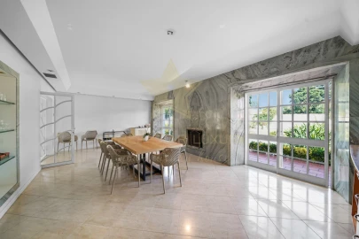 Moradia T6 para Venda em Arcozelo
