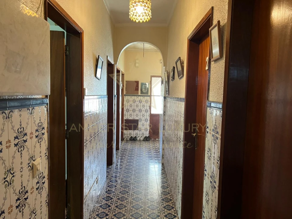 Prédio para Venda em Quarteira Foto 1