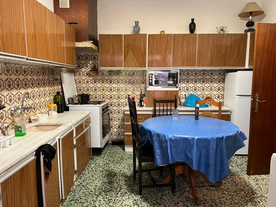 Prédio para Venda em Quarteira Foto 5