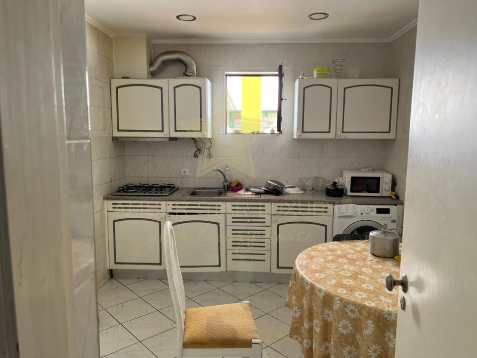 Prédio para Venda em Quarteira Foto 10