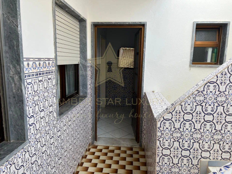 Prédio para Venda em Quarteira Foto 12