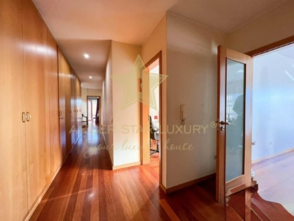 Moradia T6 para Venda em Baguim do Monte (Rio Tinto) Foto 10