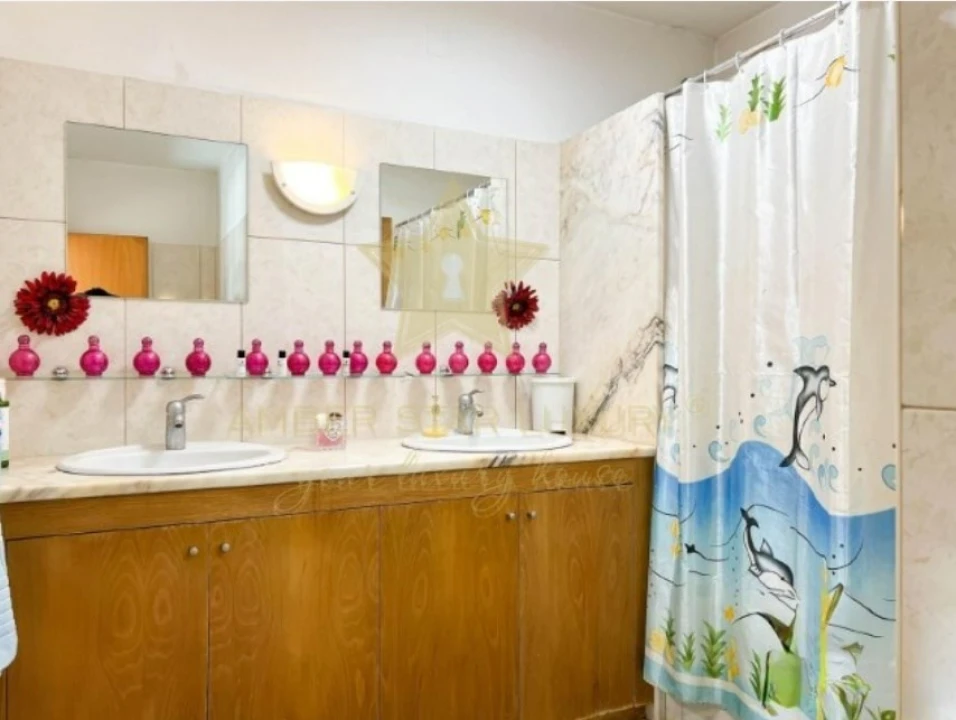 Moradia T6 para Venda em Baguim do Monte (Rio Tinto) Foto 12