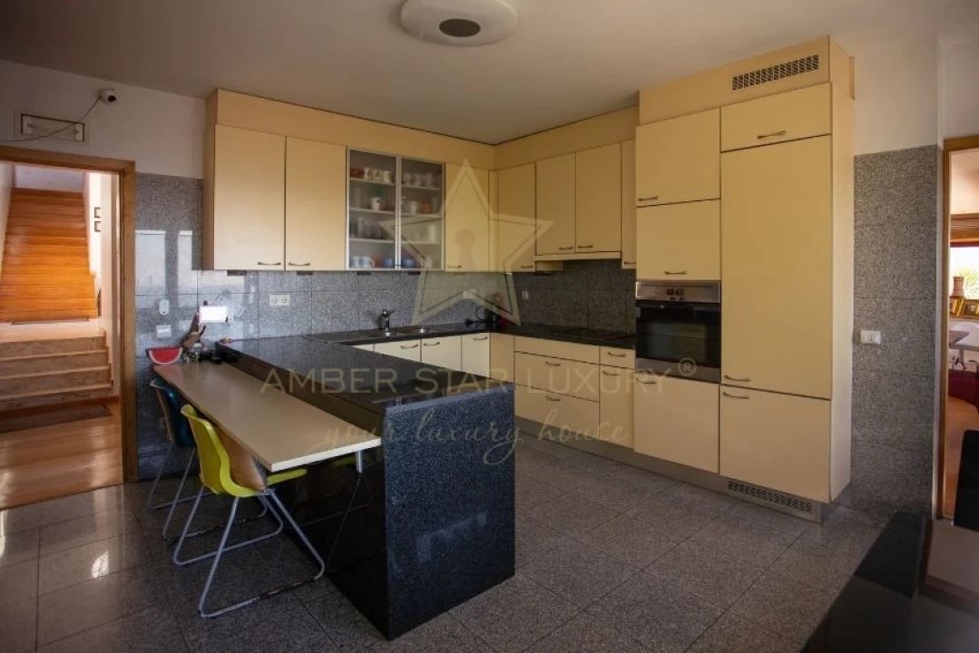 Moradia T6 para Venda em Baguim do Monte (Rio Tinto) Foto 9